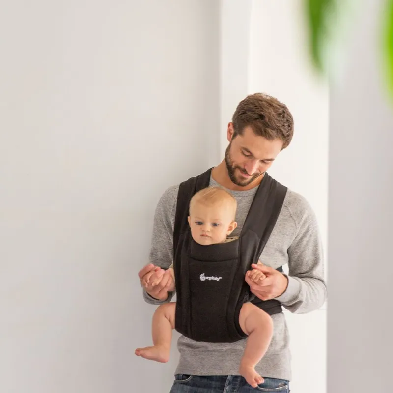 ERGOBABY Nosítko EMBRACE - SOFT AIR MESH