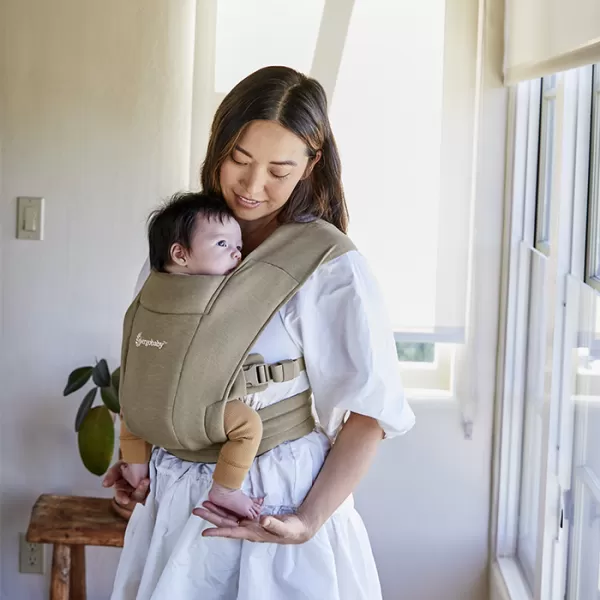 ERGOBABY Nosítko EMBRACE - SOFT AIR MESH