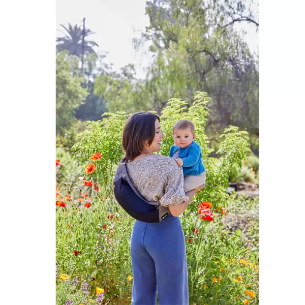 ERGOBABY EMBRACE - AWAY