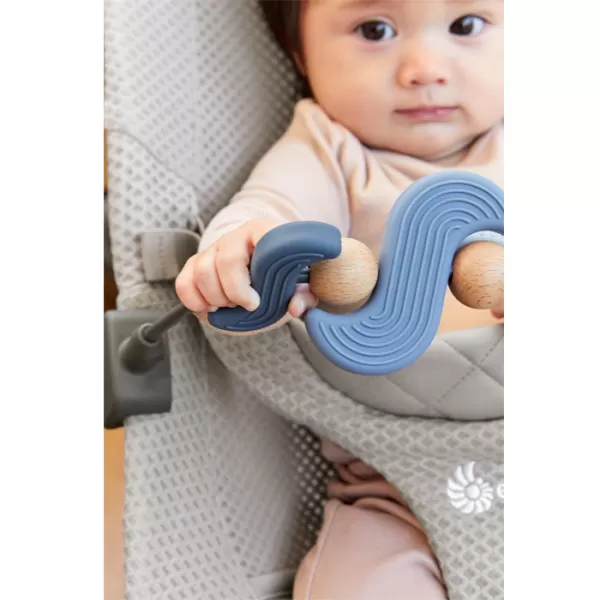 ERGOBABY EVOLVE hračka na lehátko - netextilní