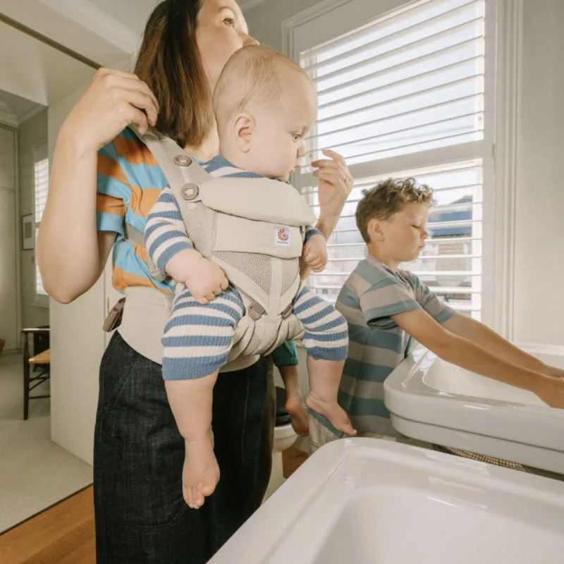 ERGOBABY OMNI Classic Mesh